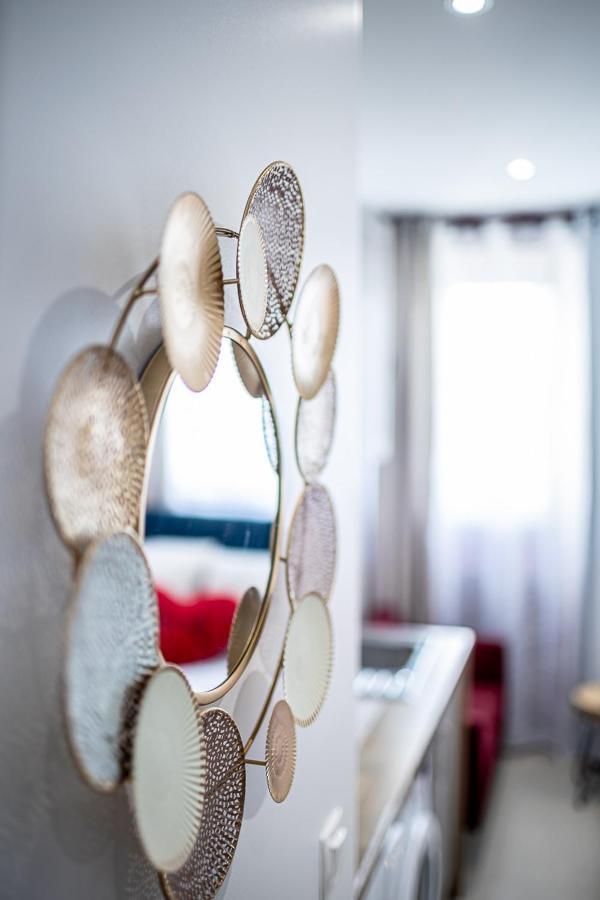 Escape Time - Paris Apartment *